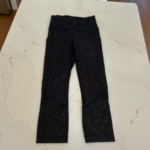 Cropped Lululemon black cheetah leggings